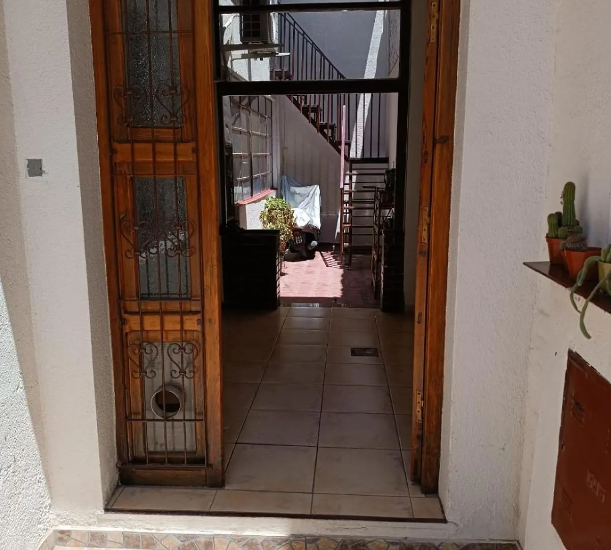 Casa Comoda Y Centrica O Depto 1º Piso Con Terraza Mendoza 0*,  Argentina